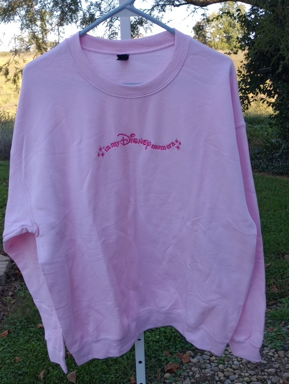 Pink Gildan Disney Mom Era Crewneck Sweatshirt Large NWOT Embroidered